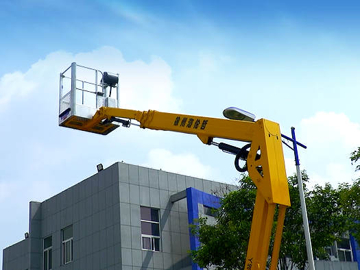 小拐臂式帶電作業(yè)車(chē)（18米）